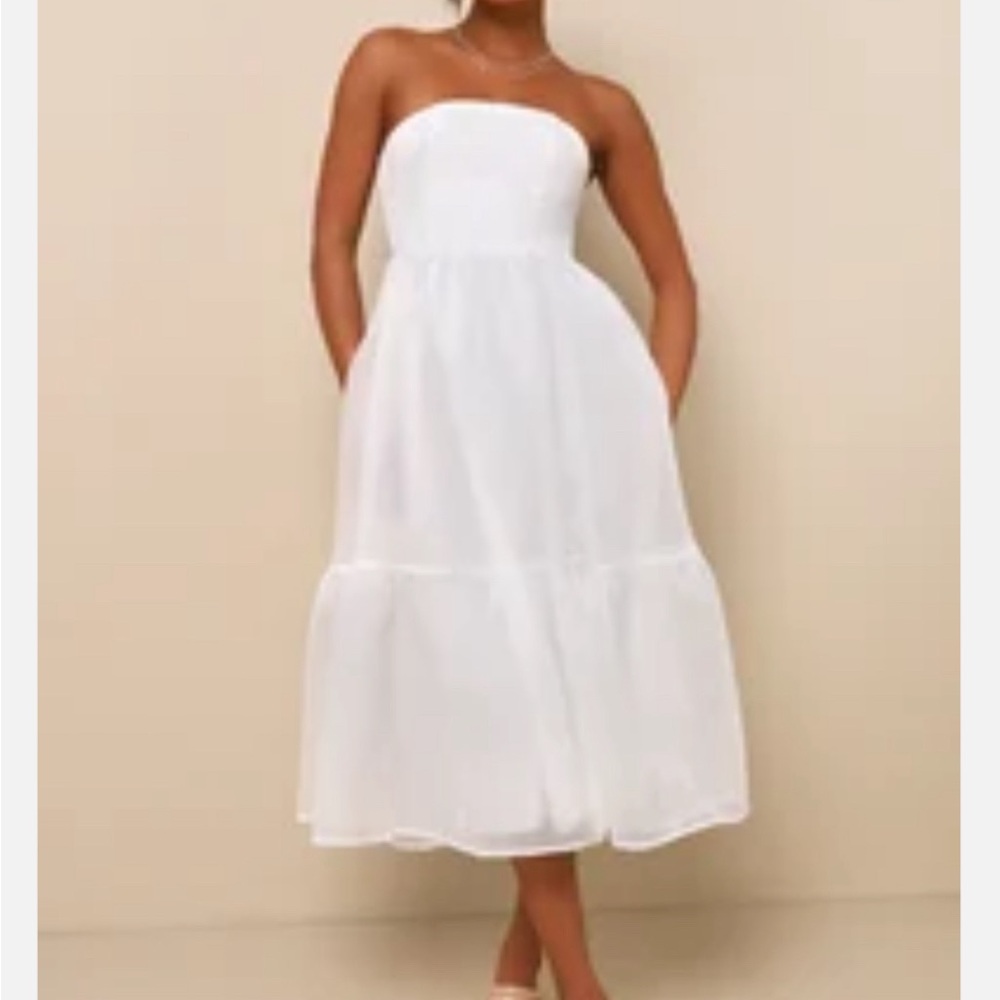 Lulu’s NWT white tiered midi strapless dress